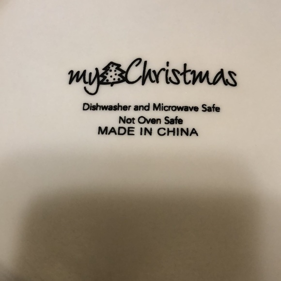 My Christmas 10.5” Snowman Stoneware set of four Dinner Plates - Picture 3 of 4